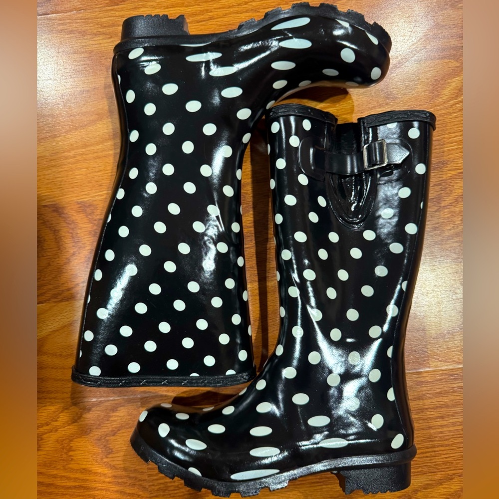 Polka Dot Rain Boots 7 1/2
